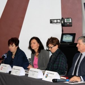Posiedzenie Konwentu Wójtów i Burmistrzów Powiatu Rzeszowskiego poświęcone reformie edukacji