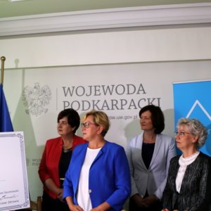 Podpisanie umów w ramach Programu Wumiany Ambulansów