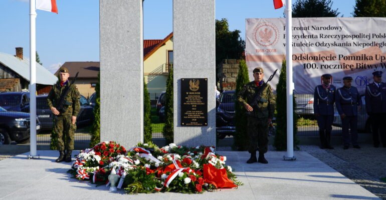 Uroczystość odsłoniecia pomnika w Harcie