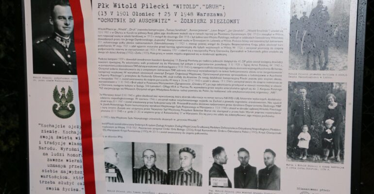 Odsłonięcie tablicy rtm. Witolda Pileckiego