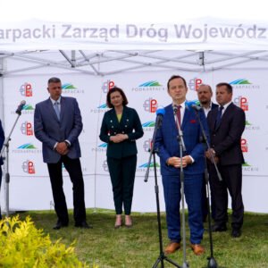 Ruszyła rozbudowa drogiwojeódzkiejna odcinku Jasionka - Rzeszów