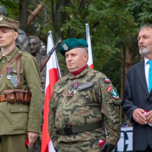Uroczystość odsłonięcia i poświęcenia Pomnika Żołnierzy Wyklętych w Mielcu