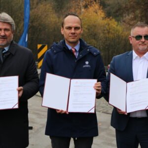 II wicewojewoda podkarpacki Radosław Wiatr wziął udział w uroczystości podpisania umowy na realizację drogi ekspresowej S19 Domaradz - Krosno.