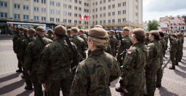 Żołnierzy Wojsk Obrony Terytorialnej podczas przysięgi