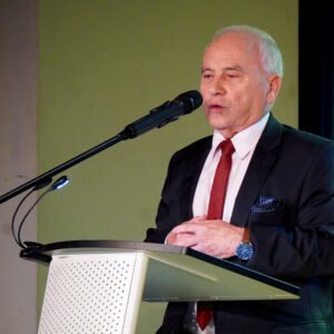 Poseł na Sejm RP Andrzej Szlachta przemawia podczas uroczystości