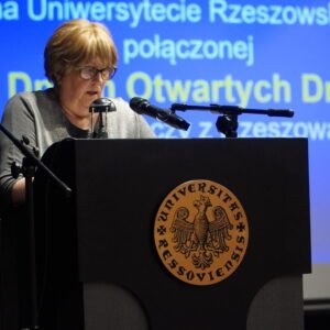 Uczestnicy inauguracji roku akademickiego na Uniwersytecie Rzeszowskim