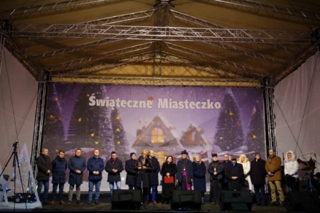 Uczestnicy wigilii miejskiej w Rzeszowie