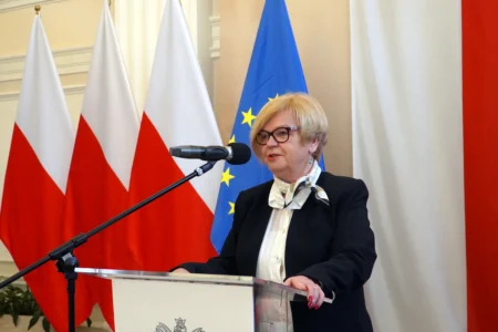 Wojewoda podkarpacki Teresa Kubas-Hul przemawia podczas uroczystości