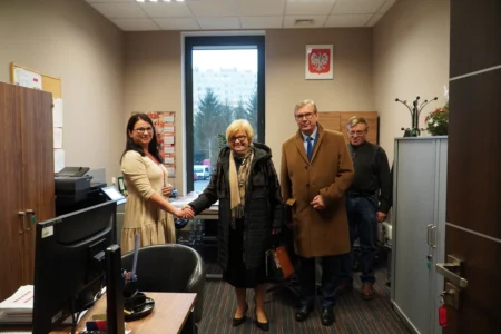 Wojewoda z wizytą w Centrum Powiadamiania Ratunkowego w Rzeszowie