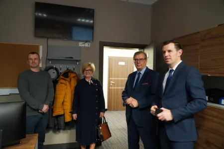 Wojewoda z wizytą w Centrum Powiadamiania Ratunkowego w Rzeszowie