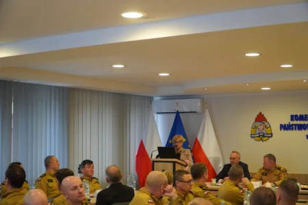 Uczestnicy narady strażackiej