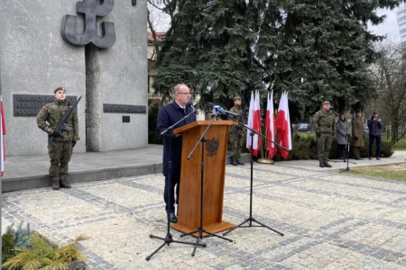 Wicewojewoda podkarpacki Wiesław Buż podczas przewmówienia