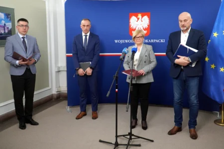 Uczestnicy konferencji prasowej