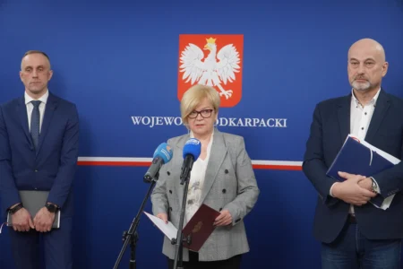 Uczestnicy konferencji prasowej