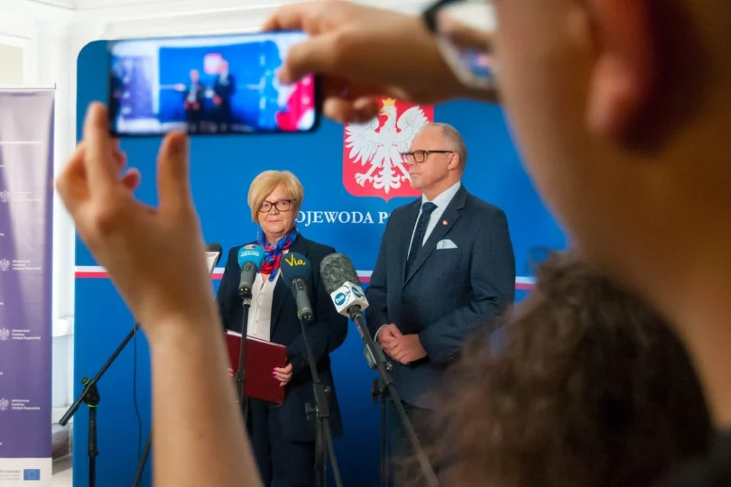 Szczegóły programu przedstawili wiceminister funduszy i polityki regionalnej Jacek Protas i Wojewoda Podkarpacki Teresa Kubas-Hul.