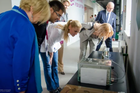 Uczestnicy spotkania z minister edukacji Barbarą Nowacką