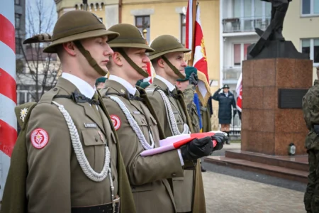 Żołnierze podczas obchodów 105 rocznicy płk. Leopolda Lisa-Kuli