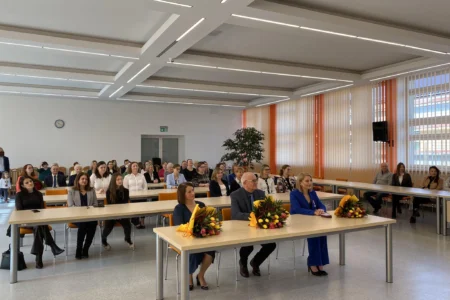 Wicewojewoda podczas uroczystości wręczenia odznaczeń państwowych