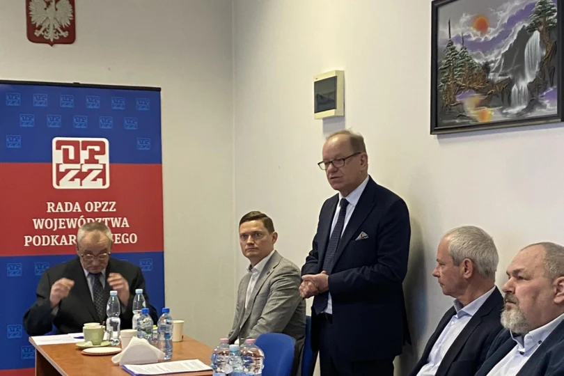 Wicewojewoda podkarpacki Wiesław Buż podczas posiedzenia Rady OPZZ Województwa Podkarpackiego
