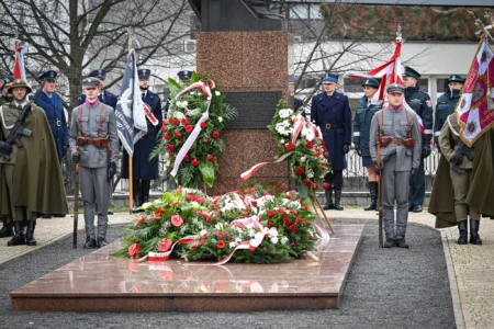 Żołnierze podczas obchodów 105 rocznicy płk. Leopolda Lisa-Kuli