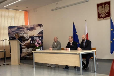 Wicewojewoda podczas uroczystości wręczenia odznaczeń państwowych