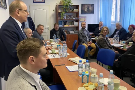 Wicewojewoda podkarpacki Wiesław Buż podczas posiedzenia Rady OPZZ Województwa Podkarpackiego