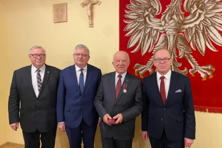 Wicewojewoda z osobami odznaczonymi