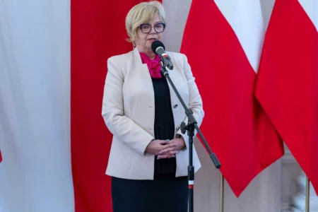 Woejwoda podkarpacki Teresa Kubas-Hul przemawia podczas uroczystosci