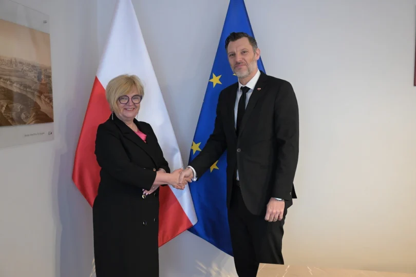 Wojewoda podkarpacki Teresa Kubas-Hul i Cédric Peltier, konsul generalny Francji w Krakowie.