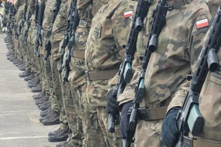 Żołnierze podczas uroczystej przysięgi