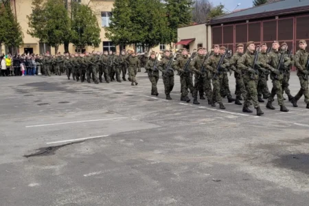 Żołnierze podczas uroczystej przysięgi
