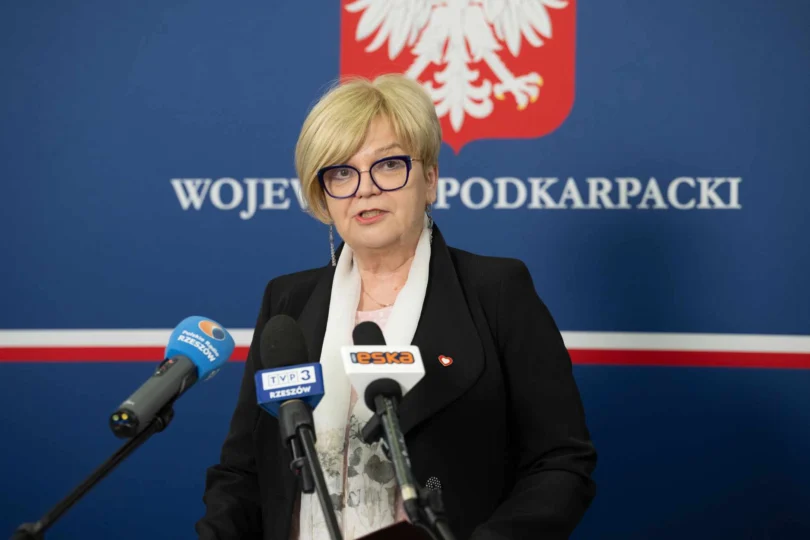 Wojewoda podkarpacki Teresa Kuba-Hul podczas konferencji prasowej