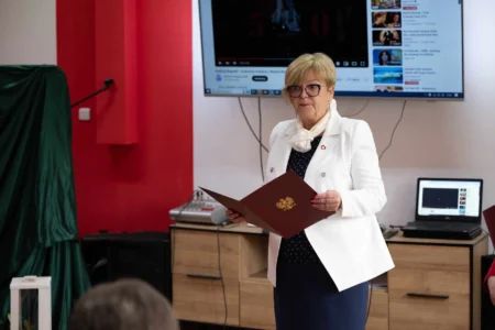 Wojewoda podkarpacki Teresa Kubas-Hul podczas przemówienia