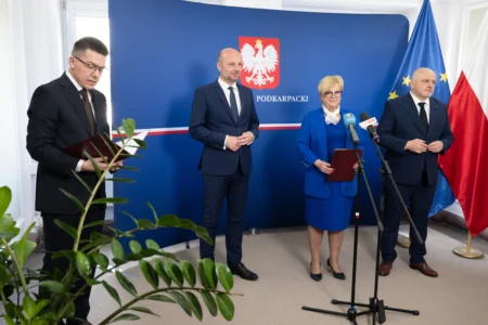 Uczestnicy spotkania w Podkarpackim Urzędzie Wojewódzkim w Rzeszowie