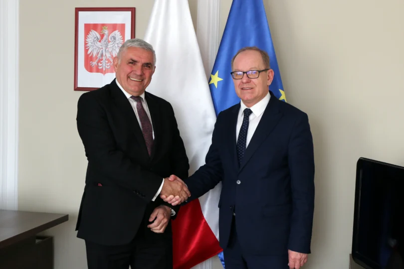 Wicewojewoda podkarpacki Wiesław Buż i konsul honorowy Chorwacji w Krakowie Paweł Włodarczyk