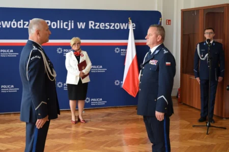 Uczestnicy uroczystego ślubowania policjantów