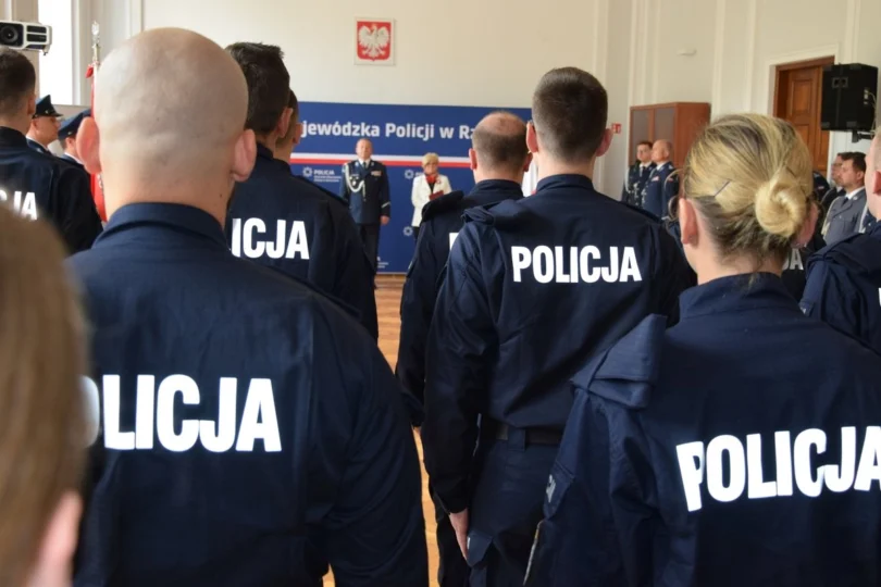 Uczestnicy uroczystego ślubowania policjantów