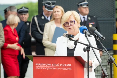 Uczestnicy obchodów z okazji Dnia Strażaka