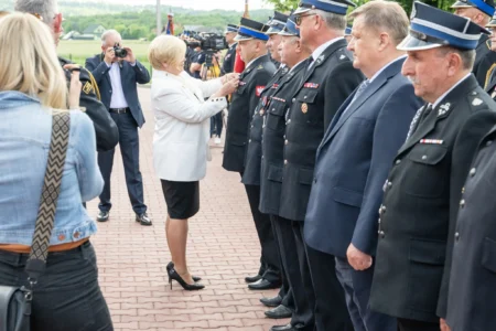 Uczestnicy obchodów z okazji Dnia Strażaka