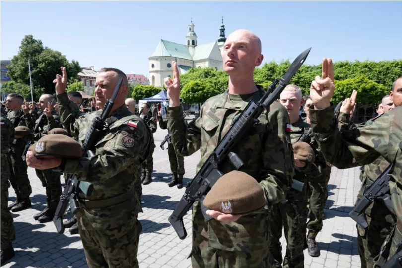 Uczestnicy przysięgi wojsk obrony terytorialnej