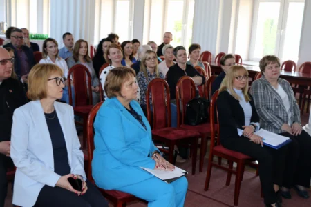 Uczestnicy spotkania z kadra kierowniczą środowiskowych domów samopomocy