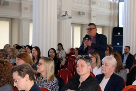 Uczestnicy spotkania z kadra kierowniczą środowiskowych domów samopomocy