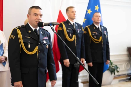 Uczestnicy uroczystości strażackich