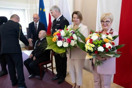 Uczestnicy uroczystości strażackich