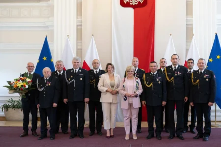 Uczestnicy uroczystości strażackich