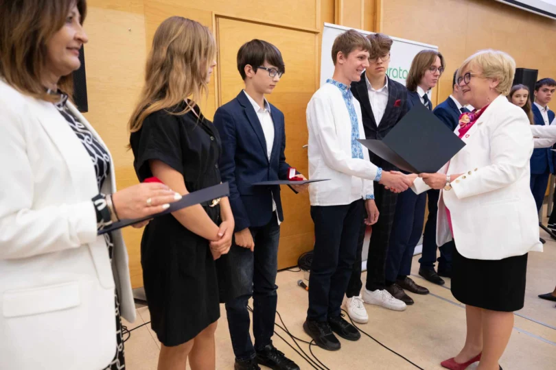 Uczestnicy gali laureatów konkursów przedmiotowych