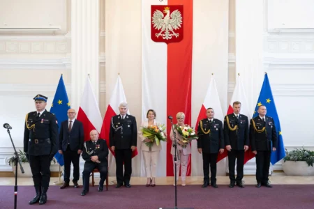 Uczestnicy uroczystości strażackich
