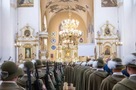 Uczestnicy Święta 21 Brygady strzelców Podhalańskich