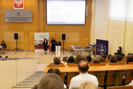 Uczestnicy gali laureatów konkursów przedmiotowych