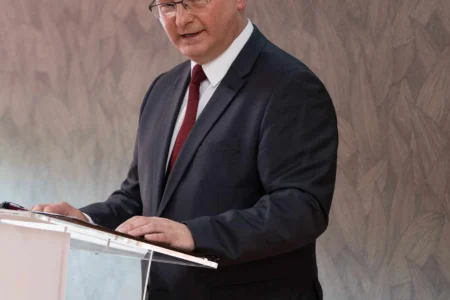 Uczestnicy otwarcia SORu w szpitalu MSWiA